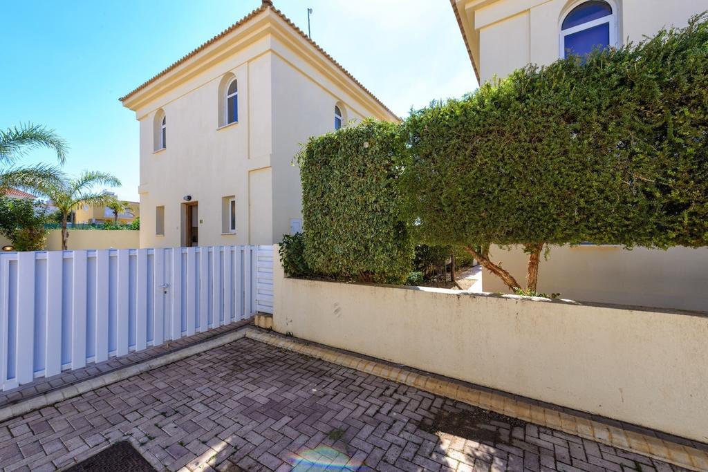 Villa Chloe Paralimni Oda fotoğraf