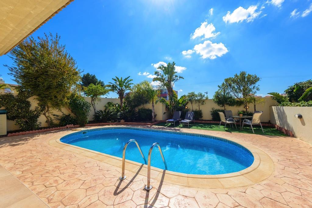 Villa Chloe Paralimni Oda fotoğraf