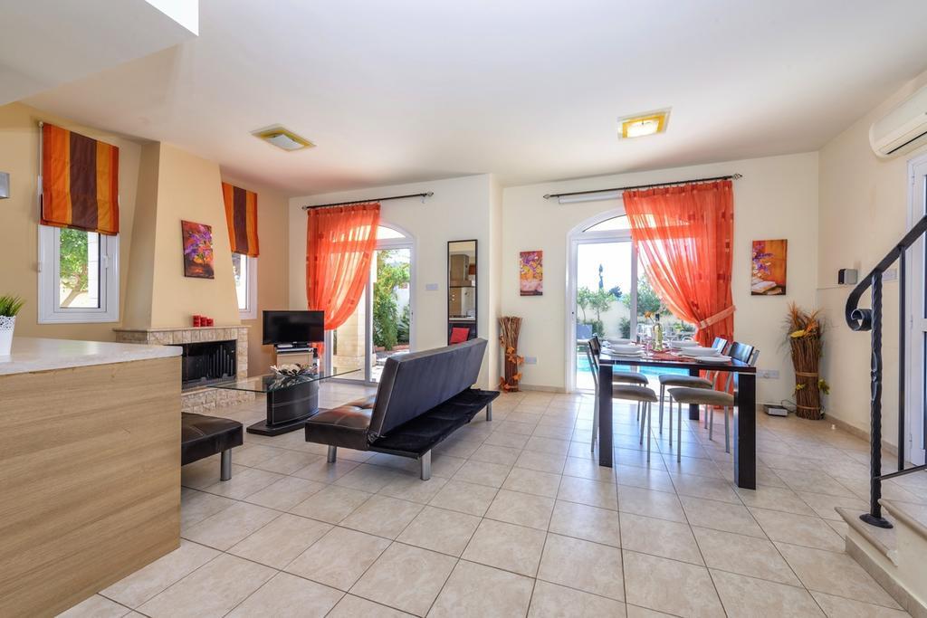 Villa Chloe Paralimni Oda fotoğraf